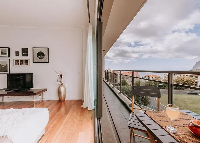 Cozy T2 With Ocean View Apartamento