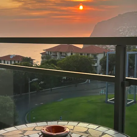 Cozy T2 With Ocean View * フンシャル